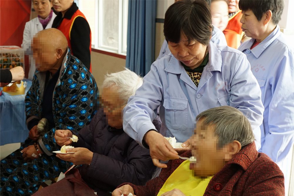 敬老院教你如何在冬季照顾好咱爸咱妈