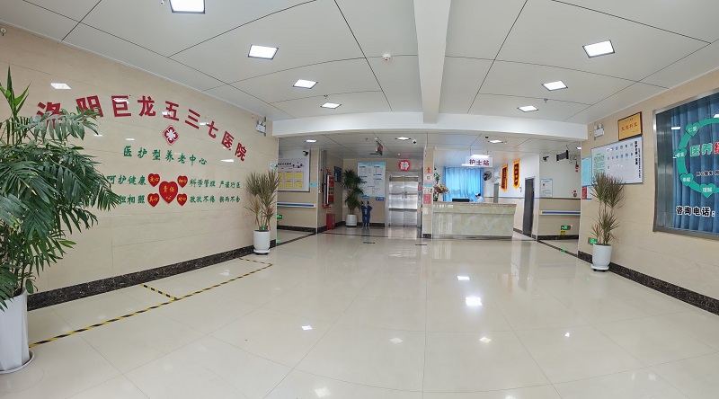 养老楼大厅