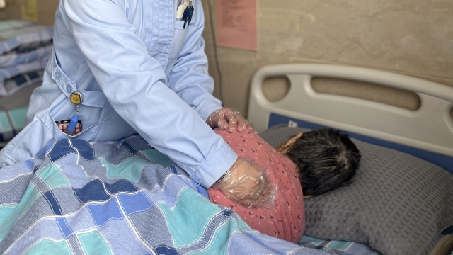 医护型养老中心如何为长期失能老人筑起健康屏障